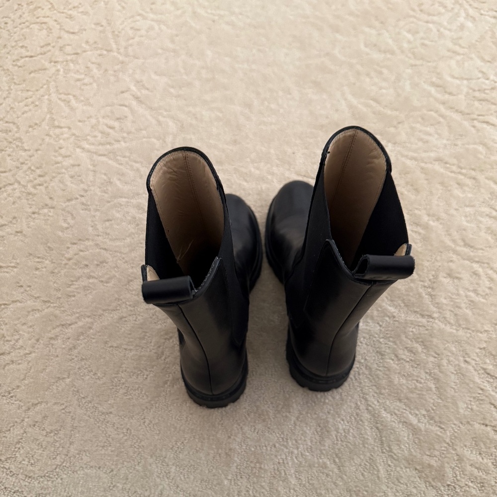 Banana Republic - Hudson Tall Leather Chelsea Boot - Picture 7 of 7